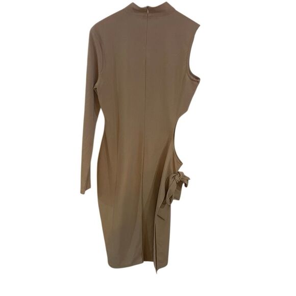 Pretty Little Thing  NWT tan size 14 dress one sleeve cut outs - Picture 10 of 11